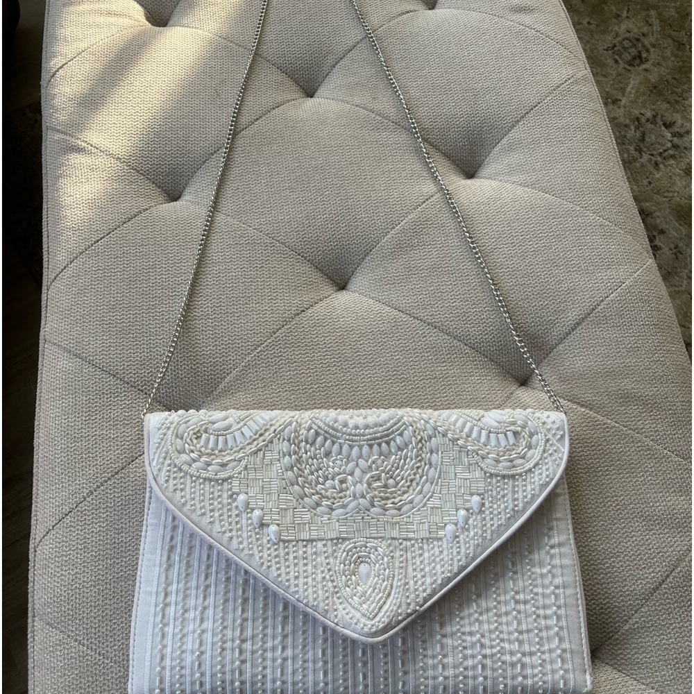 Lulus clutch